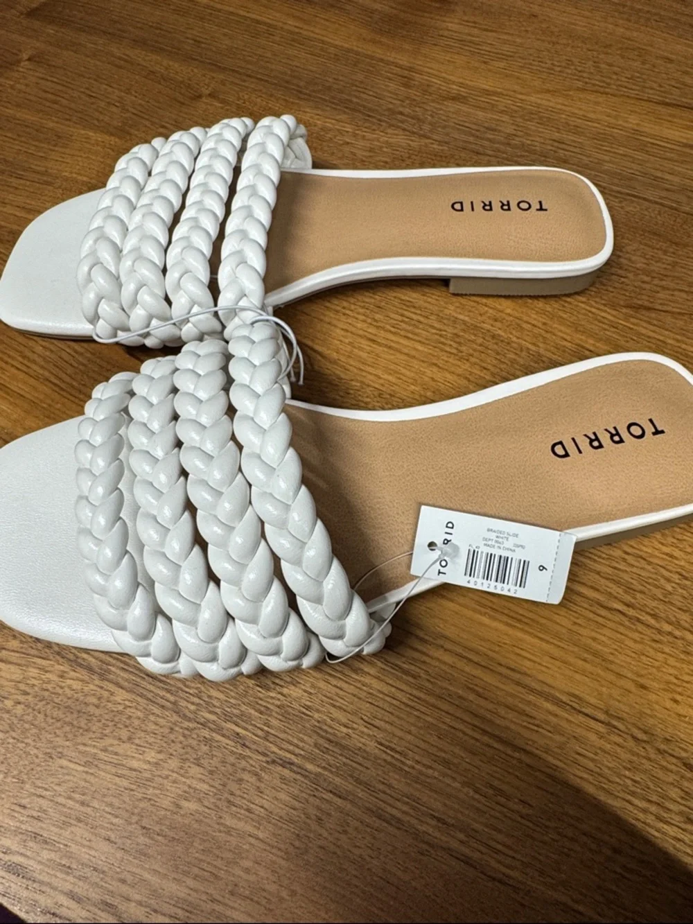 NWT Torrid White Braided Multi-Strap Slide Sandals - Picture 7 of 7
